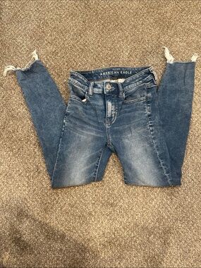 American Eagle Outfitters High-Rise Jeggings in Medium Blue
